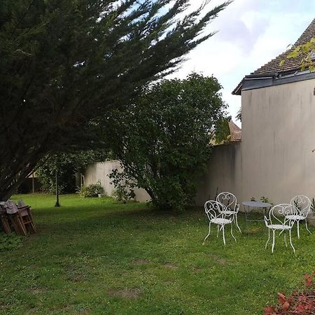 Вилла Au Coeur De Mortagne, Un Balcon Sur Le Perche Экстерьер фото